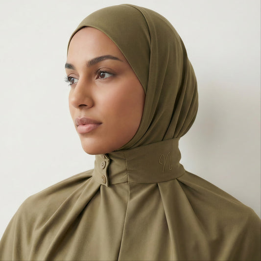 Hijab cagoule jersey premium vert - Vue de profil femme