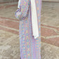 Kimono abaya cristal violet femme vue dos — tissu satiné broderies cristaux cousus main, cérémonie soirée